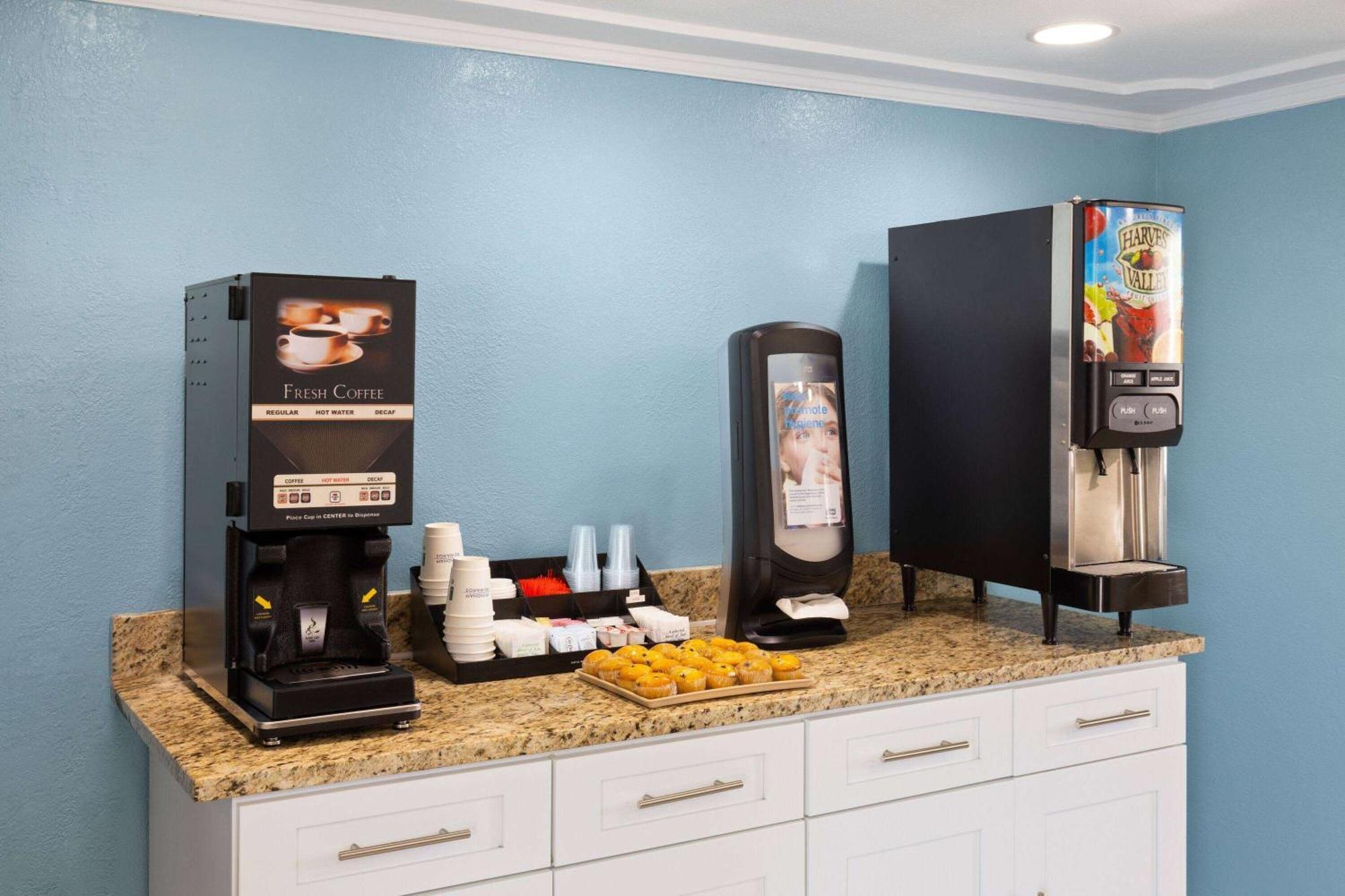 Day'S Inn & Suites By Wyndham Indianapolis Airport East Dış mekan fotoğraf