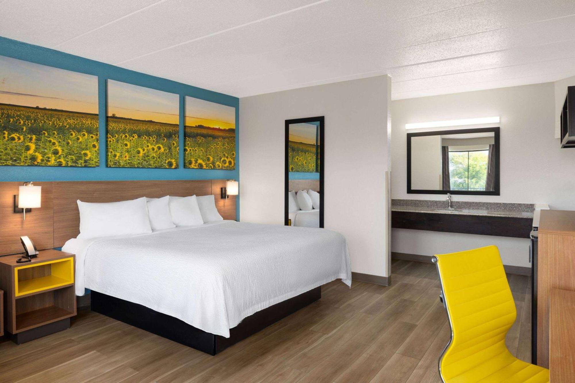 Day'S Inn & Suites By Wyndham Indianapolis Airport East Dış mekan fotoğraf