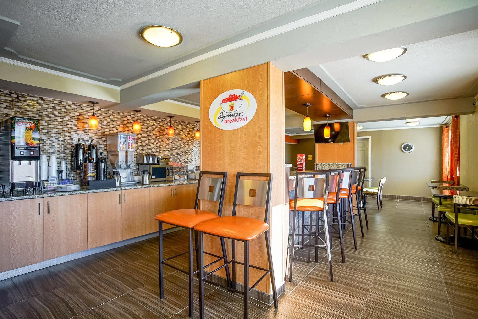 Day'S Inn & Suites By Wyndham Indianapolis Airport East Dış mekan fotoğraf