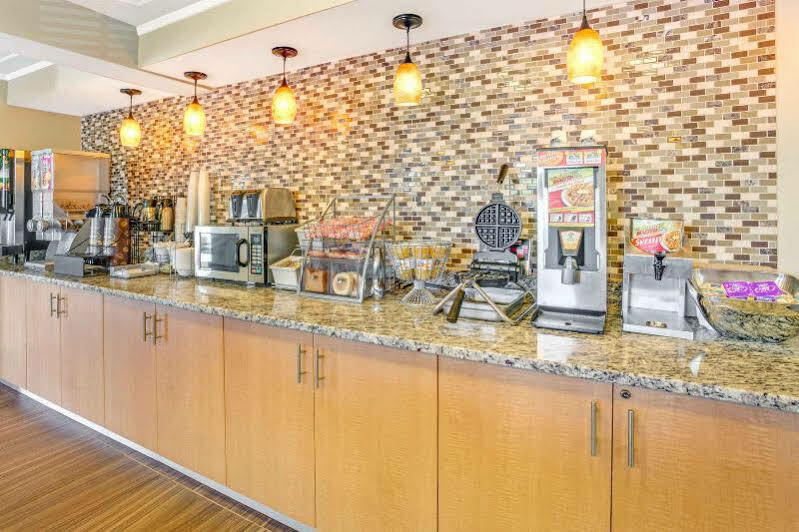 Day'S Inn & Suites By Wyndham Indianapolis Airport East Dış mekan fotoğraf